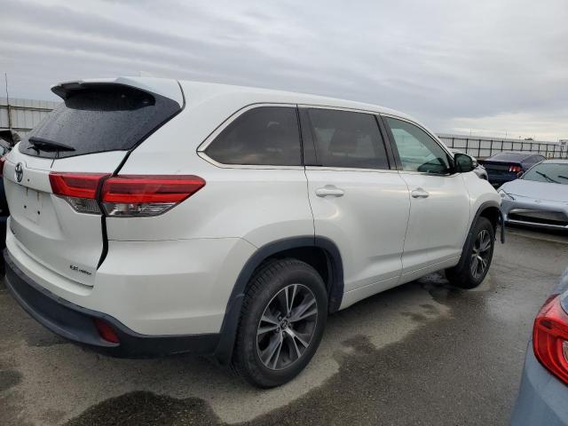 Photo 3 from auction – 2017 TOYOTA HIGHLANDER with VIN 5TDBZRFH7HS379510