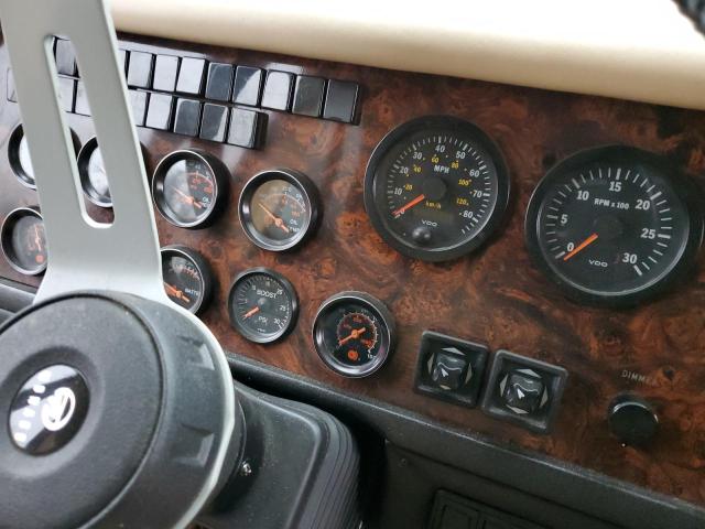Photo 8 from auction – 2000 PREVOST BUS with VIN 2PCM33494X1026778