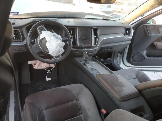 Photo 8 from auction – 2018 VOLVO XC60 T5 MO with VIN YV4102RK9J1082033