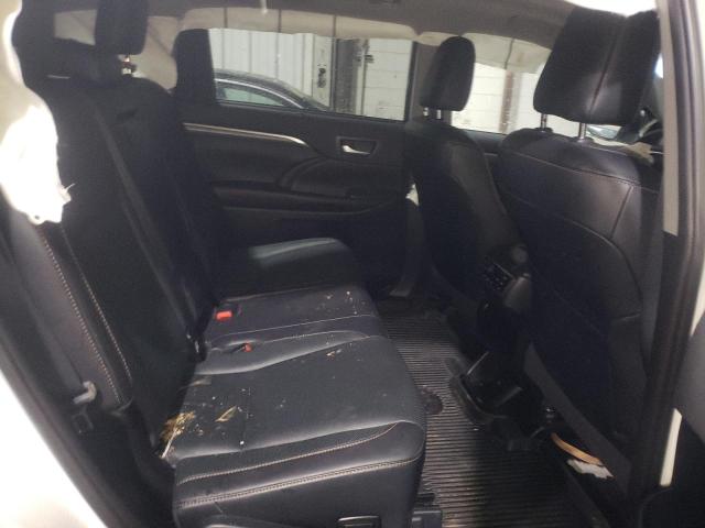 Photo 11 from auction – 2019 TOYOTA HIGHLANDER with VIN 5TDDZRFH9KS746133