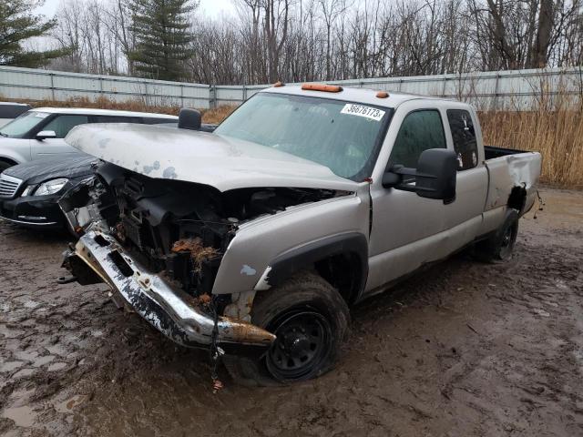 CHEVROLET 1500 SILVE 2007 with VIN 1GCHK29U27E192842 - Photo from auction