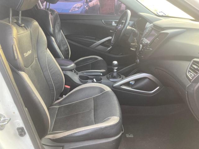 Photo 5 from auction – 2015 HYUNDAI VELOSTER T with VIN KMHTC6AE0FU243323