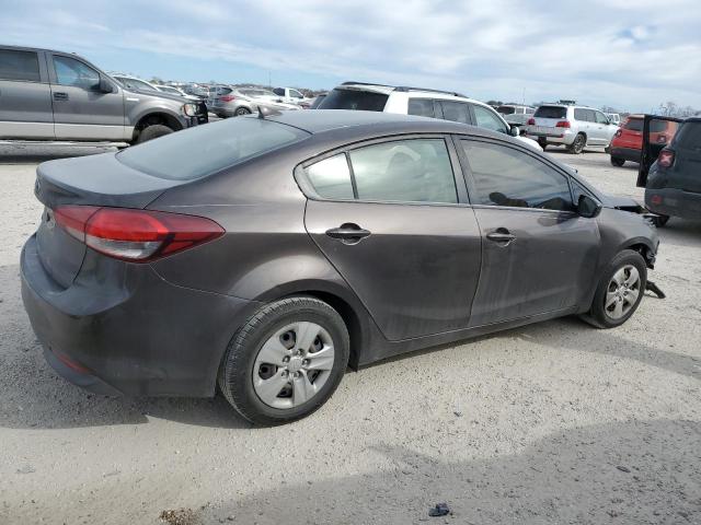 Photo 3 from auction – 2017 KIA FORTE LX with VIN 3KPFK4A70HE027497