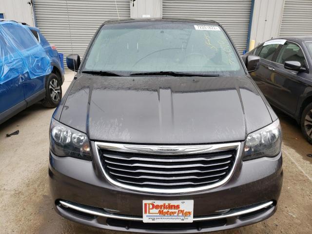 Photo 5 from auction – 2015 CHRYSLER TOWN & COU with VIN 2C4RC1HG7FR572798