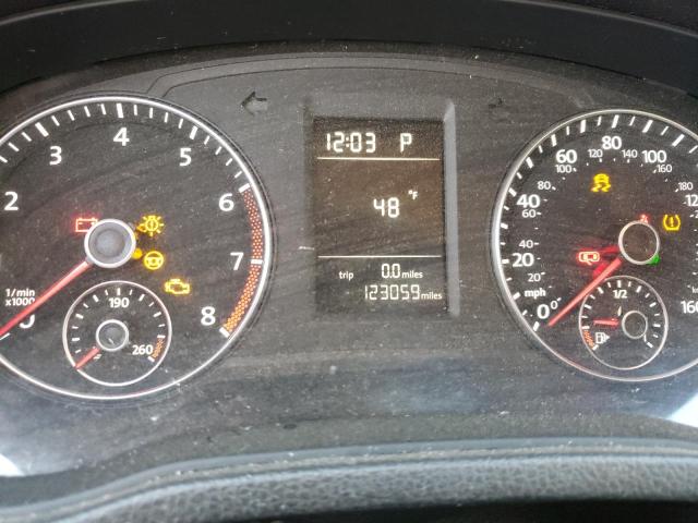 Photo 9 from auction – 2015 VOLKSWAGEN PASSAT S with VIN 1VWAS7A39FC109089