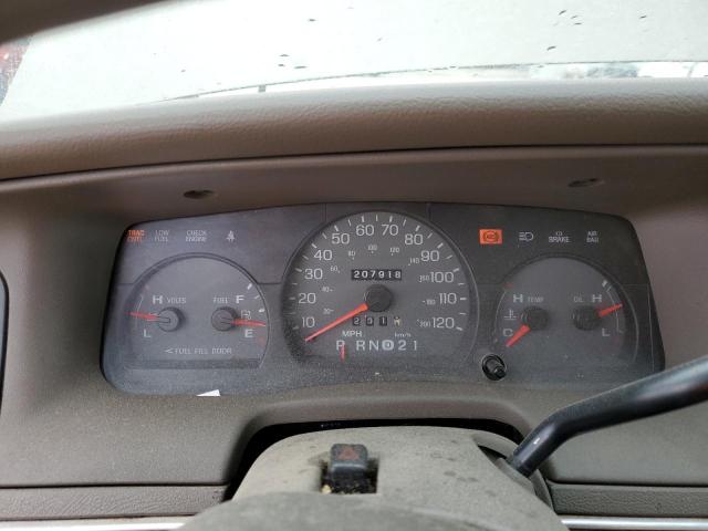 Photo 9 from auction – 2002 MERCURY GRAND MARQ with VIN 2MEFM74W62X648290