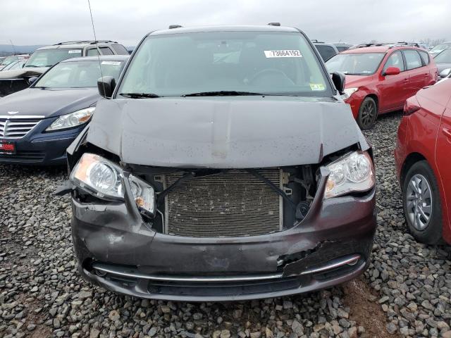 Photo 5 from auction – 2016 CHRYSLER TOWN & COU with VIN 2C4RC1BG5GR229773