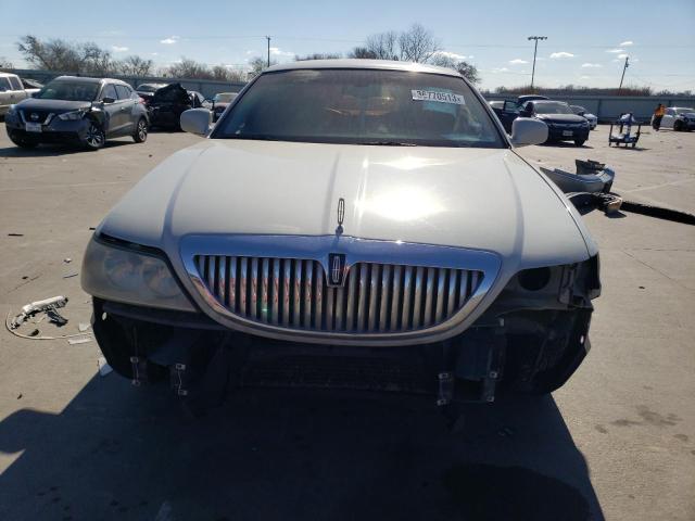 Photo 5 from auction – 2004 LINCOLN TOWN CAR U with VIN 1LNHM83W54Y688893