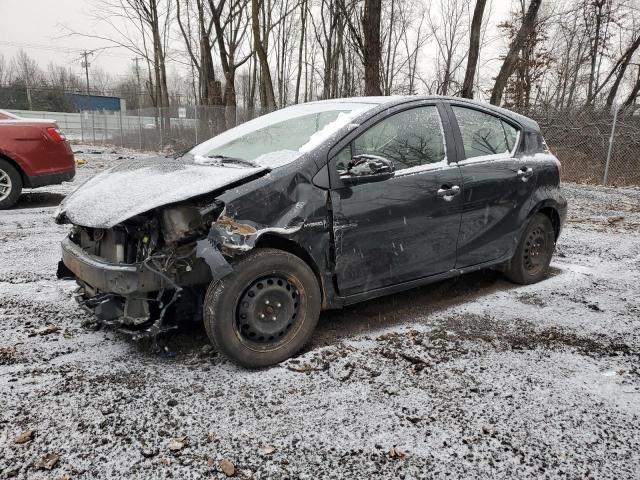 TOYOTA PRIUS C 2015 with VIN JTDKDTB3XF1581368 - Photo from auction