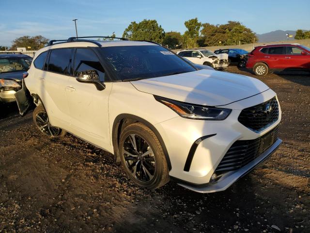 Photo 4 from auction – 2021 TOYOTA HIGHLANDER with VIN 5TDJZRAH5MS057381