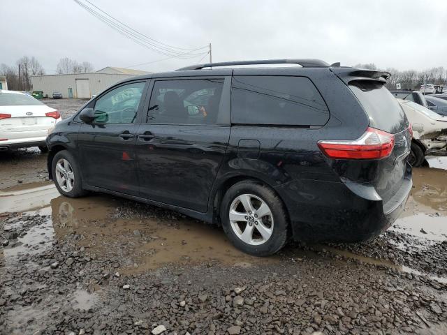 Photo 2 from auction – 2018 TOYOTA SIENNA LE with VIN 5TDKZ3DC3JS963896