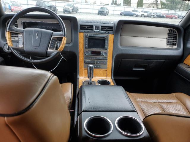 Photo 8 from auction – 2011 LINCOLN NAVIGATOR with VIN 5LMJJ2J59BEJ01964