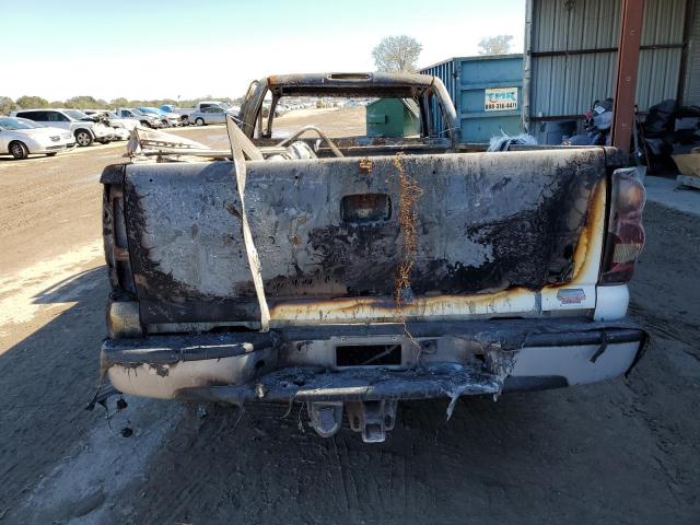 Photo 6 from auction – 2005 CHEVROLET SILVERADO with VIN 1GCEC14T85Z101863