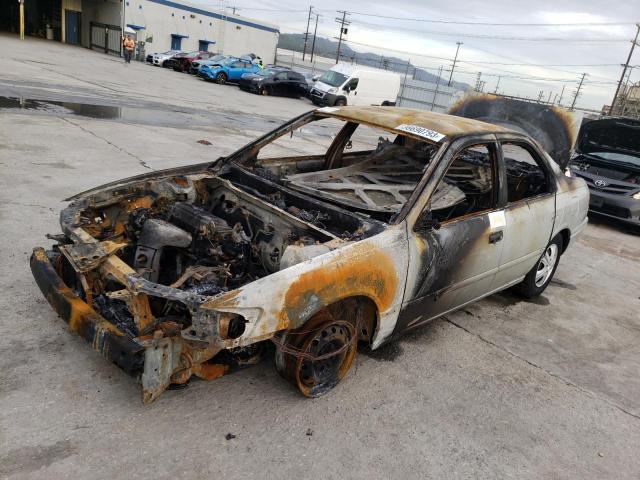 TOYOTA CAMRY CE 2000 with VIN 4T1BG22K5YU689855 - Photo from auction