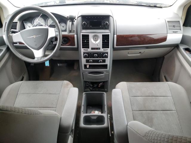 Photo 8 from auction – 2010 CHRYSLER TOWN & COU with VIN 2A4RR5D11AR468009