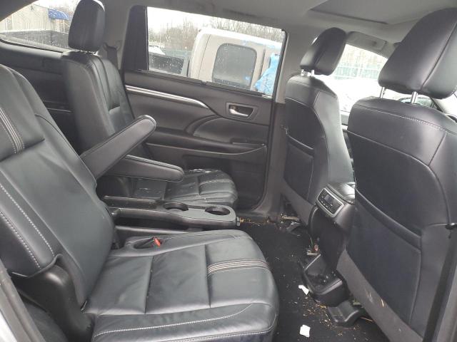 Photo 11 from auction – 2017 TOYOTA HIGHLANDER with VIN 5TDJZRFH5HS374379