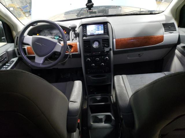 Photo 8 from auction – 2008 CHRYSLER TOWN & COU with VIN 2A8HR54P48R648836