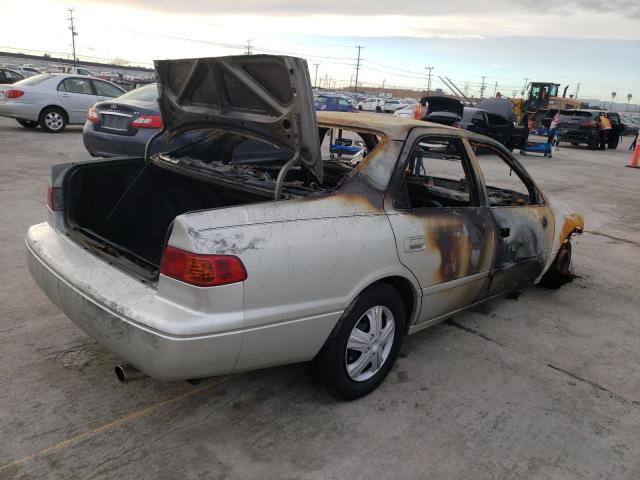 Photo 3 from auction – 2000 TOYOTA CAMRY CE with VIN 4T1BG22K5YU689855