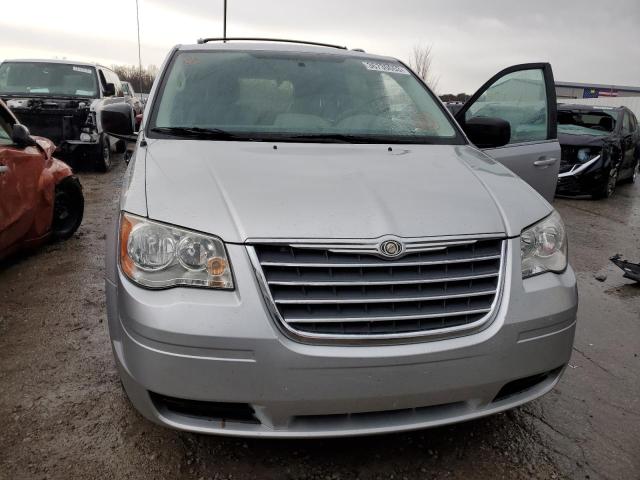 Photo 5 from auction – 2010 CHRYSLER TOWN & COU with VIN 2A4RR4DE9AR104434