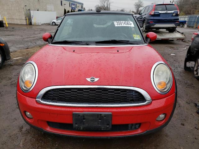 Foto 5 de la subasta – 2010 MINI COOPER con VIN WMWMR3C56ATU97469