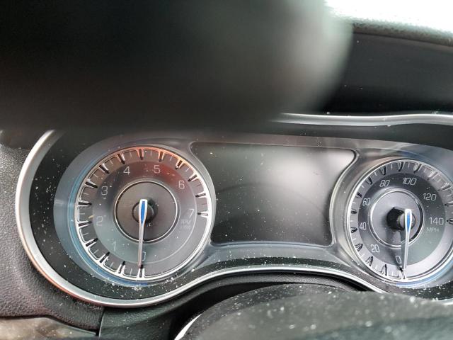 Photo 9 from auction – 2018 CHRYSLER 300 LIMITE with VIN 2C3CCAKG4JH268412