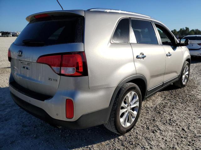 Photo 3 from auction – 2015 KIA SORENTO with VIN 5XYKU4A74FG611877