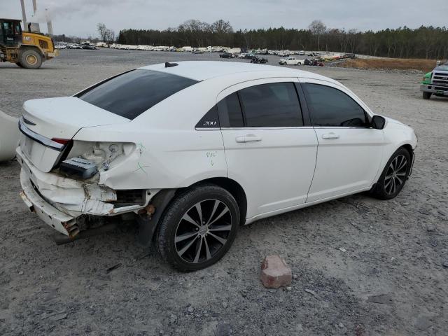 Photo 3 from auction – 2014 CHRYSLER 200 LIMITE with VIN 1C3CCBCGXEN135364