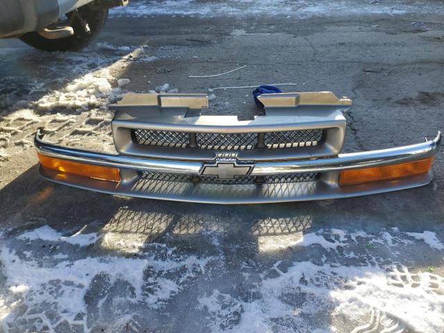Photo 13 from auction – 2001 CHEVROLET BLAZER with VIN 1GNDT13W312142791