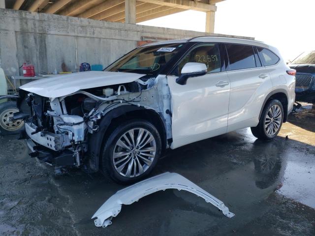 TOYOTA HIGHLANDER 2021 with VIN 5TDFZRBH9MS123760 - Photo from auction
