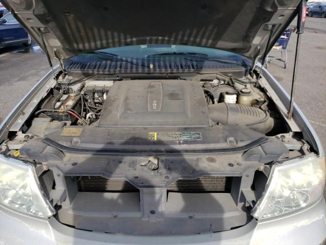 Photo 12 from auction – 2005 LINCOLN NAVIGATOR with VIN 5LMFU28545LJ23230