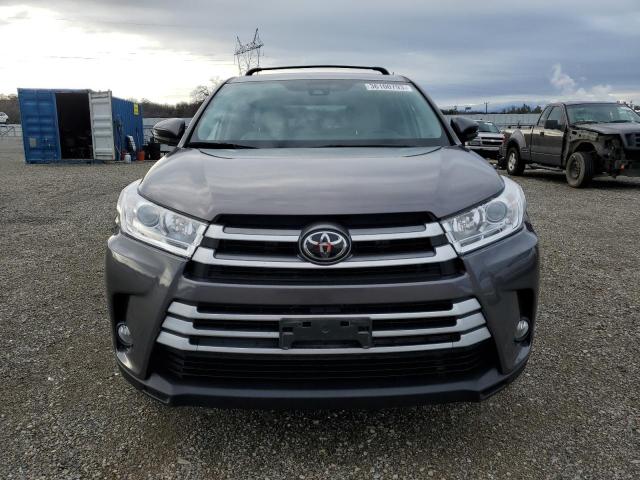 Photo 5 from auction – 2019 TOYOTA HIGHLANDER with VIN 5TDBZRFH0KS743712
