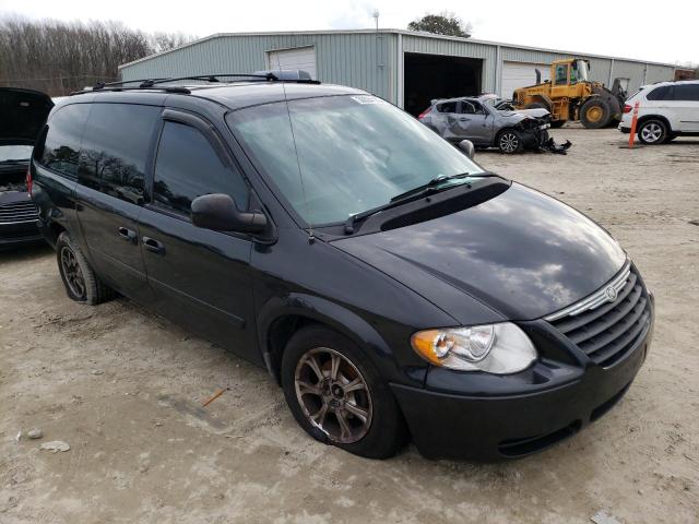 Photo 4 from auction – 2005 CHRYSLER TOWN & COU with VIN 2C8GP44R25R123823