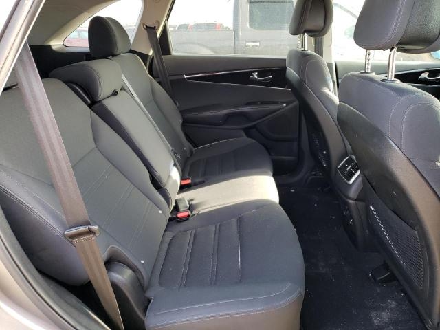 Photo 11 from auction – 2016 KIA SORENTO LX with VIN 5XYPG4A55GG103057