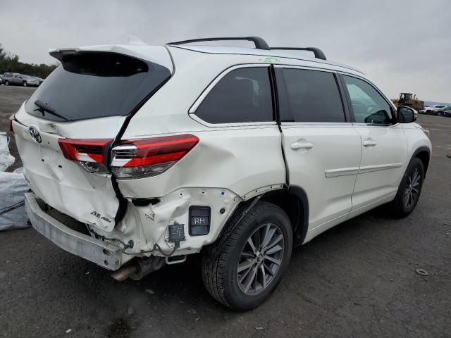 Photo 3 from auction – 2018 TOYOTA HIGHLANDER with VIN 5TDJZRFHXJS845108