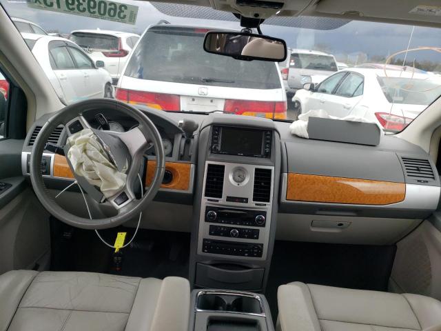 Photo 8 from auction – 2010 CHRYSLER TOWN & COU with VIN 2A4RR6DX5AR233672