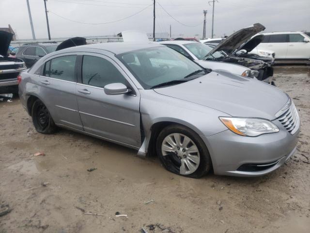 صورة رقم 4 من المزاد - 2014 CHRYSLER 200 LX مع VIN 1C3CCBAB1EN194908