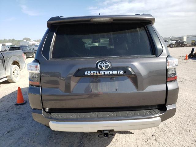 Photo 6 from auction – 2018 TOYOTA 4RUNNER SR with VIN JTEBU5JR0J5517595