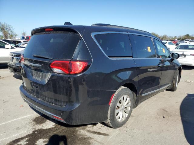 Photo 3 from auction – 2017 CHRYSLER PACIFICA T with VIN 2C4RC1BG5HR703092