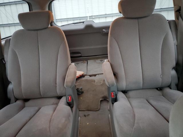 Photo 10 from auction – 2007 HYUNDAI ENTOURAGE with VIN KNDMC233576037708