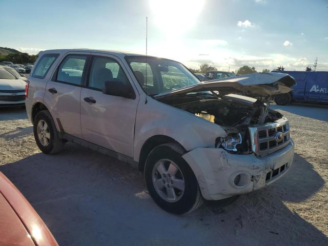 Photo 4 from auction – 2010 FORD ESCAPE XLS with VIN 1FMCU0C71AKD09696