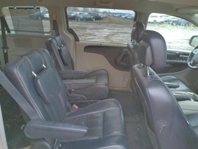 Photo 11 from auction – 2011 CHRYSLER TOWN & COU with VIN 2A4RR8DG3BR745251