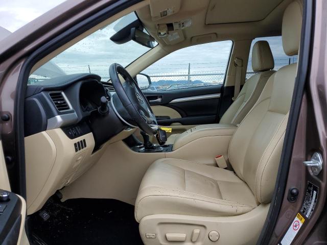 Photo 7 from auction – 2018 TOYOTA HIGHLANDER with VIN 5TDJZRFH3JS838002