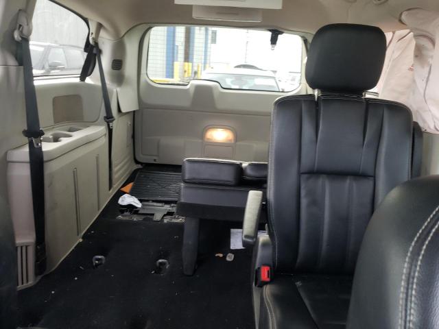 Photo 10 from auction – 2013 CHRYSLER TOWN & COU with VIN 2C4RC1BG5DR721537