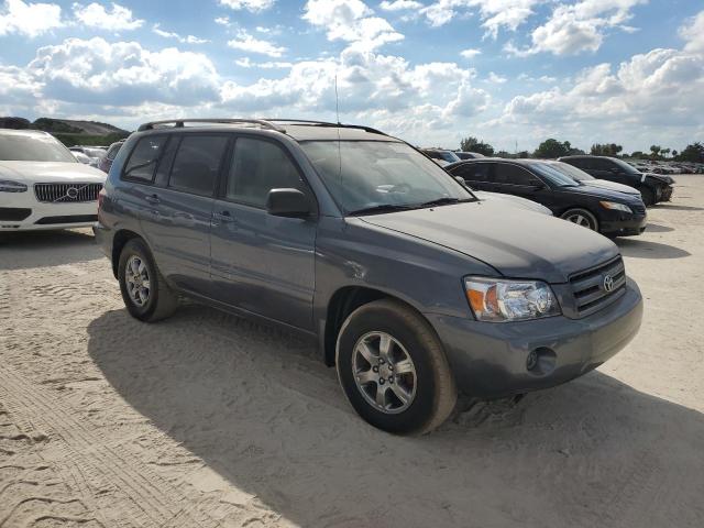 Photo 4 from auction – 2005 TOYOTA HIGHLANDER with VIN JTEGP21A650043547