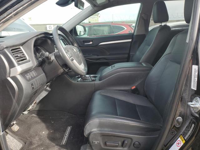 Photo 7 from auction – 2019 TOYOTA HIGHLANDER with VIN 5TDKZRFHXKS571754