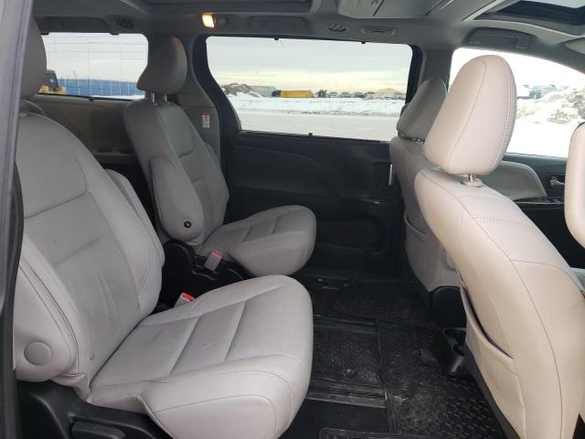 Photo 11 from auction – 2017 TOYOTA SIENNA XLE with VIN 5TDDZ3DC1HS148549