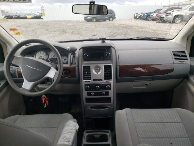 Photo 8 from auction – 2010 CHRYSLER TOWN & COU with VIN 2A4RR2D12AR386241