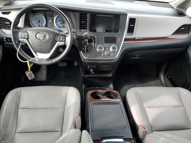 Photo 8 from auction – 2017 TOYOTA SIENNA XLE with VIN 5TDYZ3DC5HS840072
