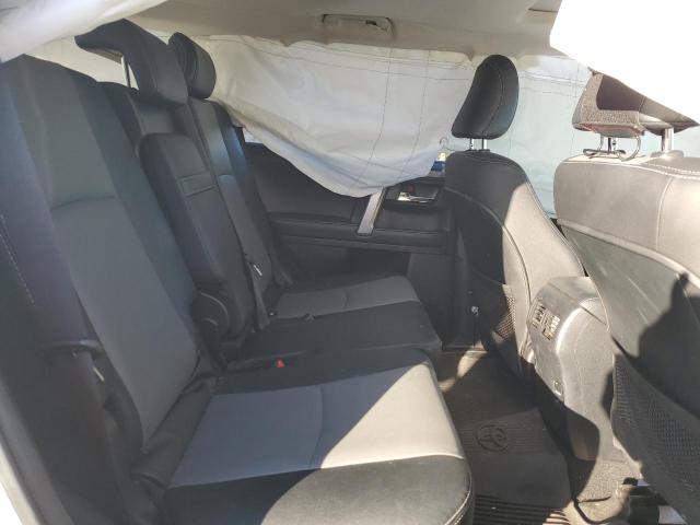 Photo 10 from auction – 2018 TOYOTA 4RUNNER SR with VIN JTEBU5JR4J5587813