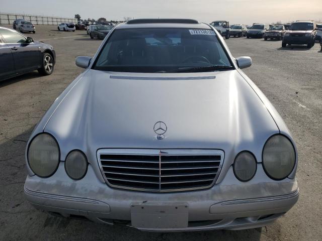 Photo 5 from auction – 2001 MERCEDES-BENZ E 320 with VIN WDBJF65J71B206525